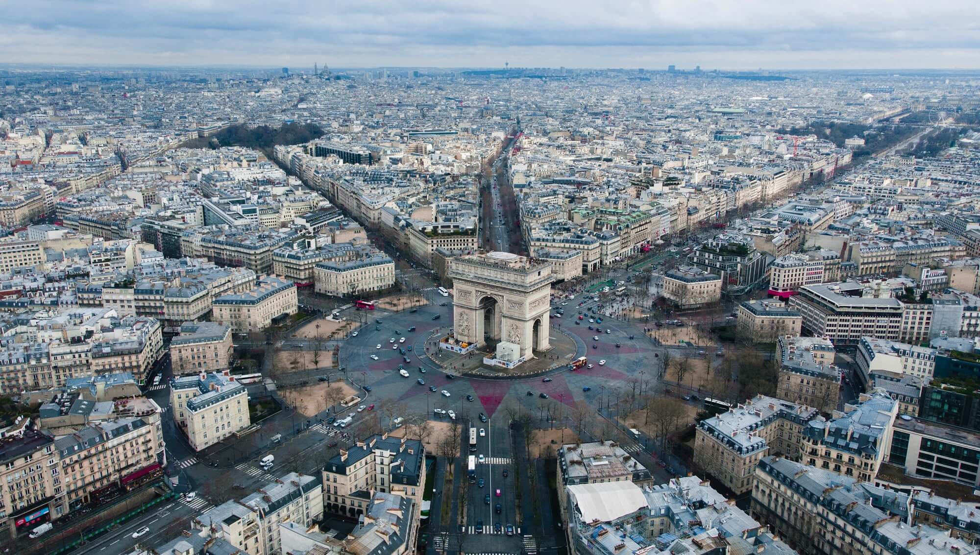 foto aérea de Paris mostrando o
